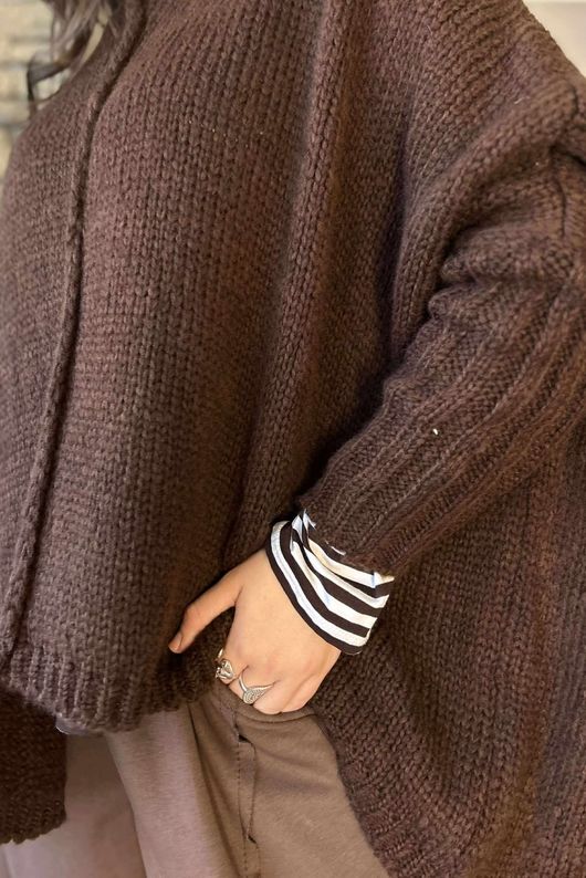 Inside Out Oversized Grunge Knit Chocolate